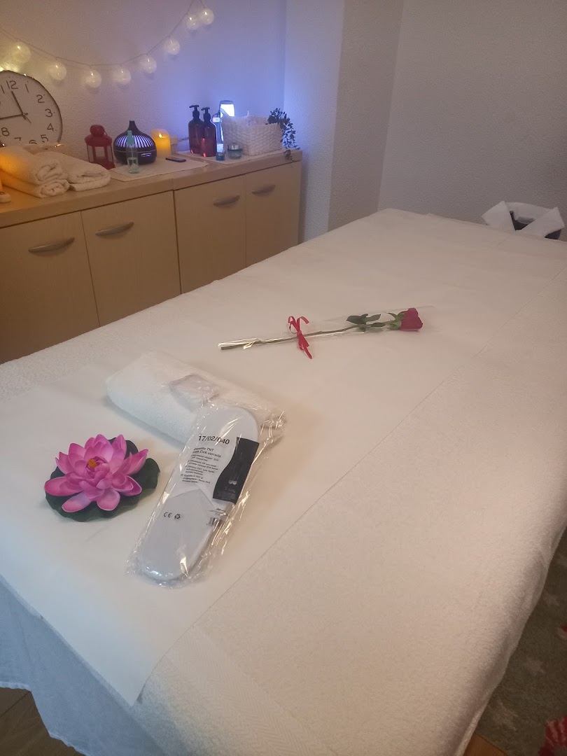 Lotus flower massages and wellness center Málaga Centro de masajes y bienestar Flor de Loto · Fotos 2